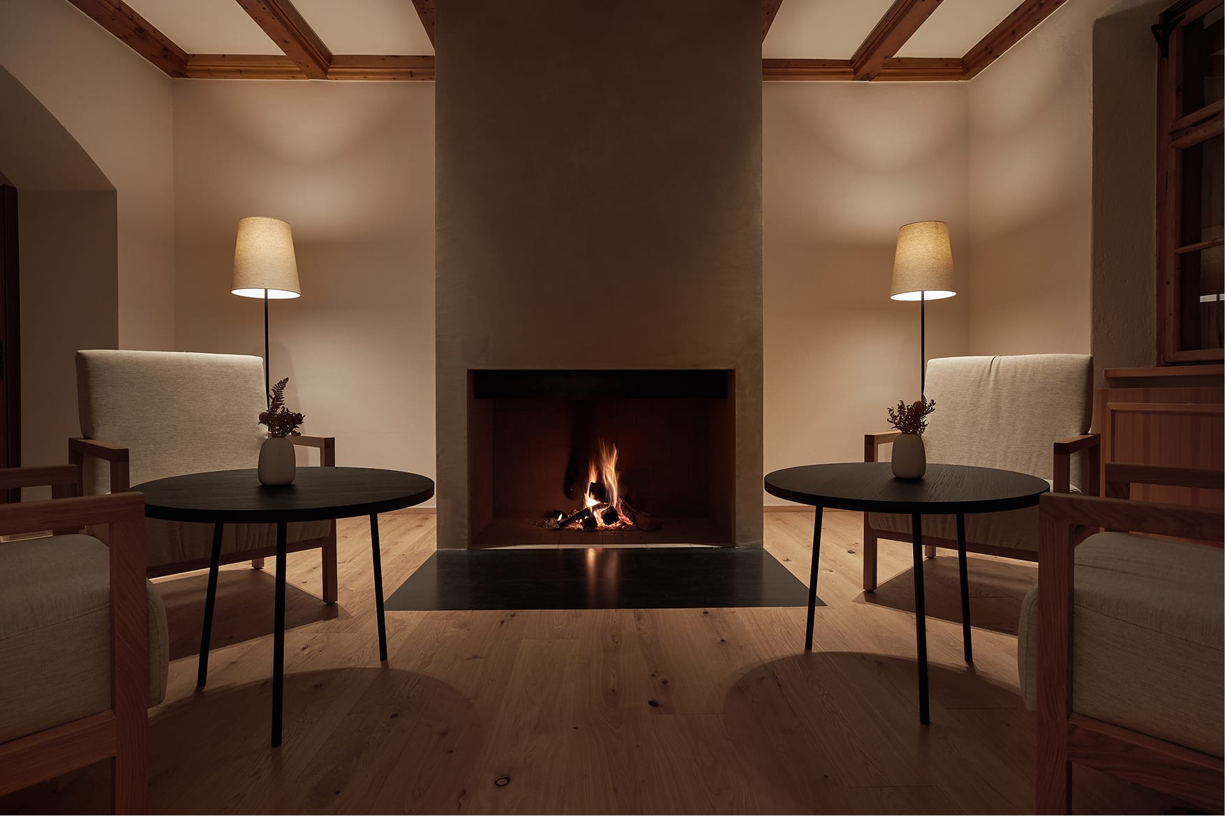 <img src="fireplace.jpg" alt="FORESTIS">